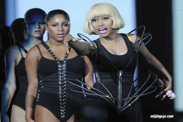 nicky minaj sean kingston july 2011 miami show