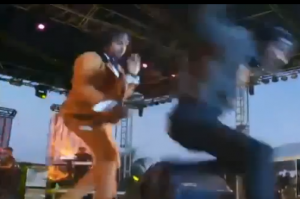 POPCAAN-FIGHTS-BLACK-RYNO-AT-STING-2012